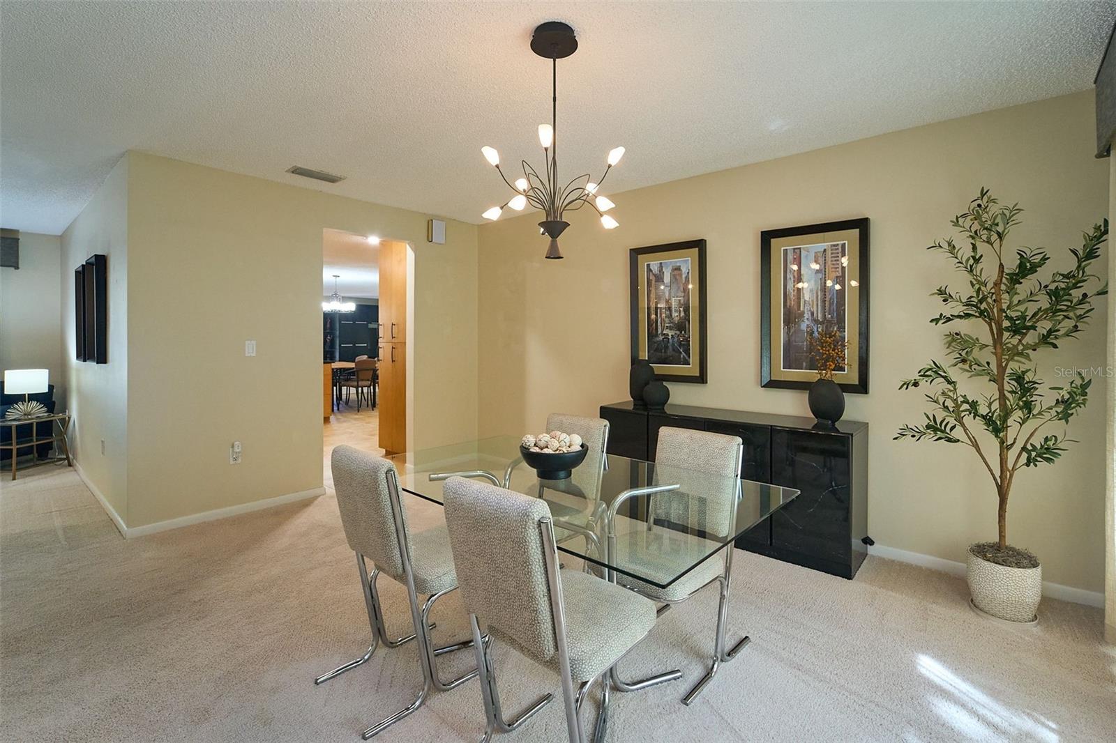 Image 38 of 89 For 2262 Willowbrook Drive