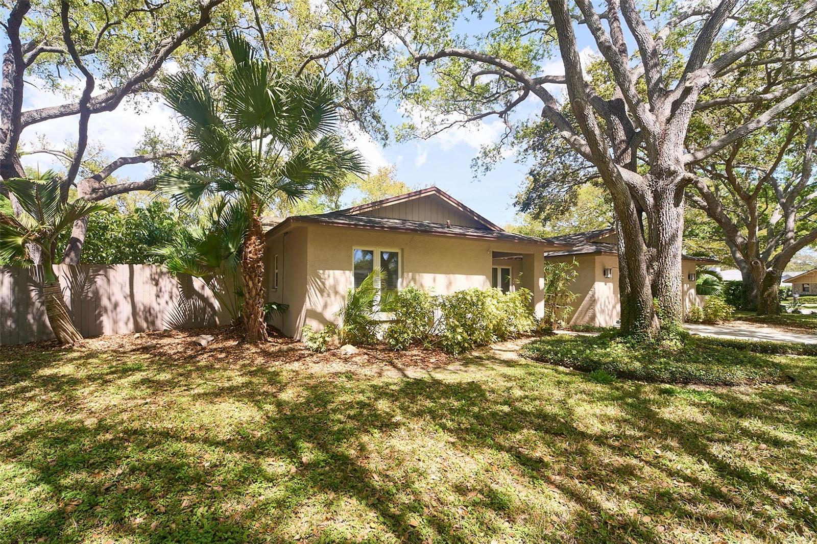 Image 5 of 89 For 2262 Willowbrook Drive