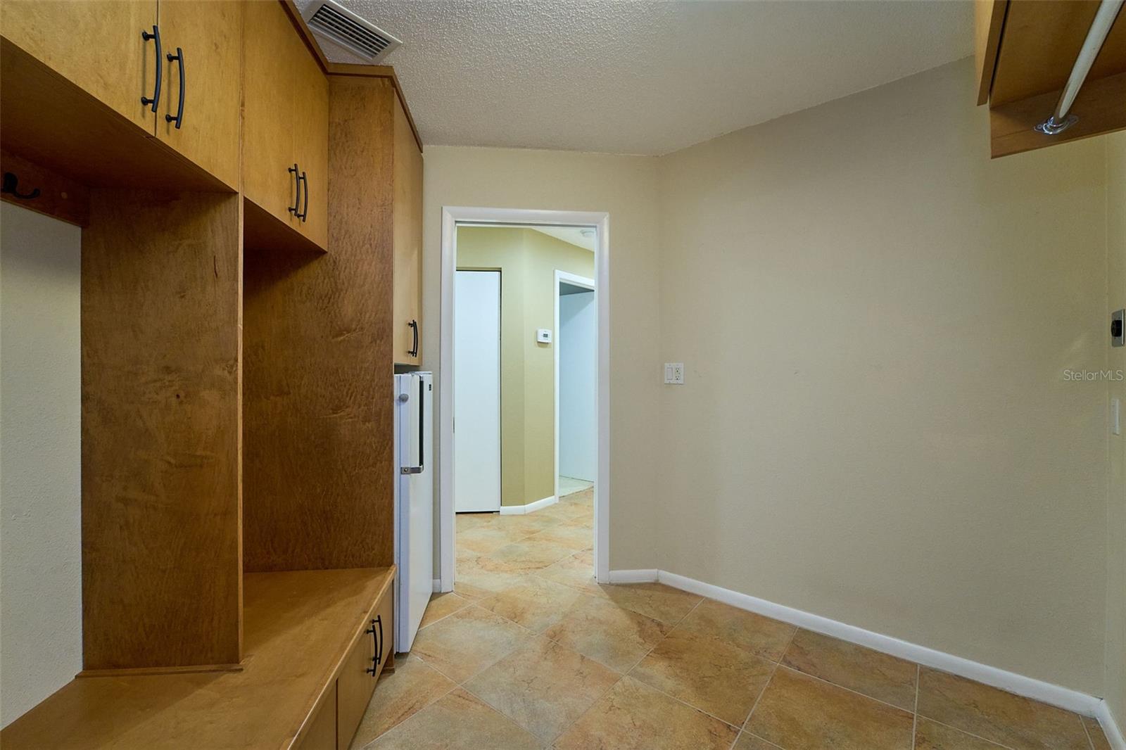 Image 52 of 89 For 2262 Willowbrook Drive