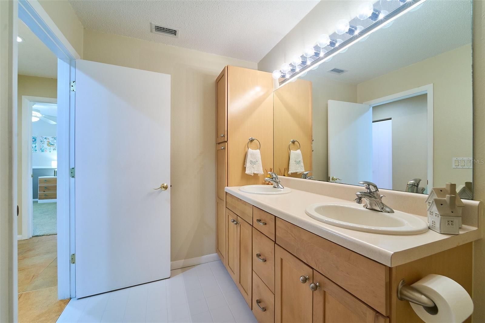 Image 59 of 89 For 2262 Willowbrook Drive