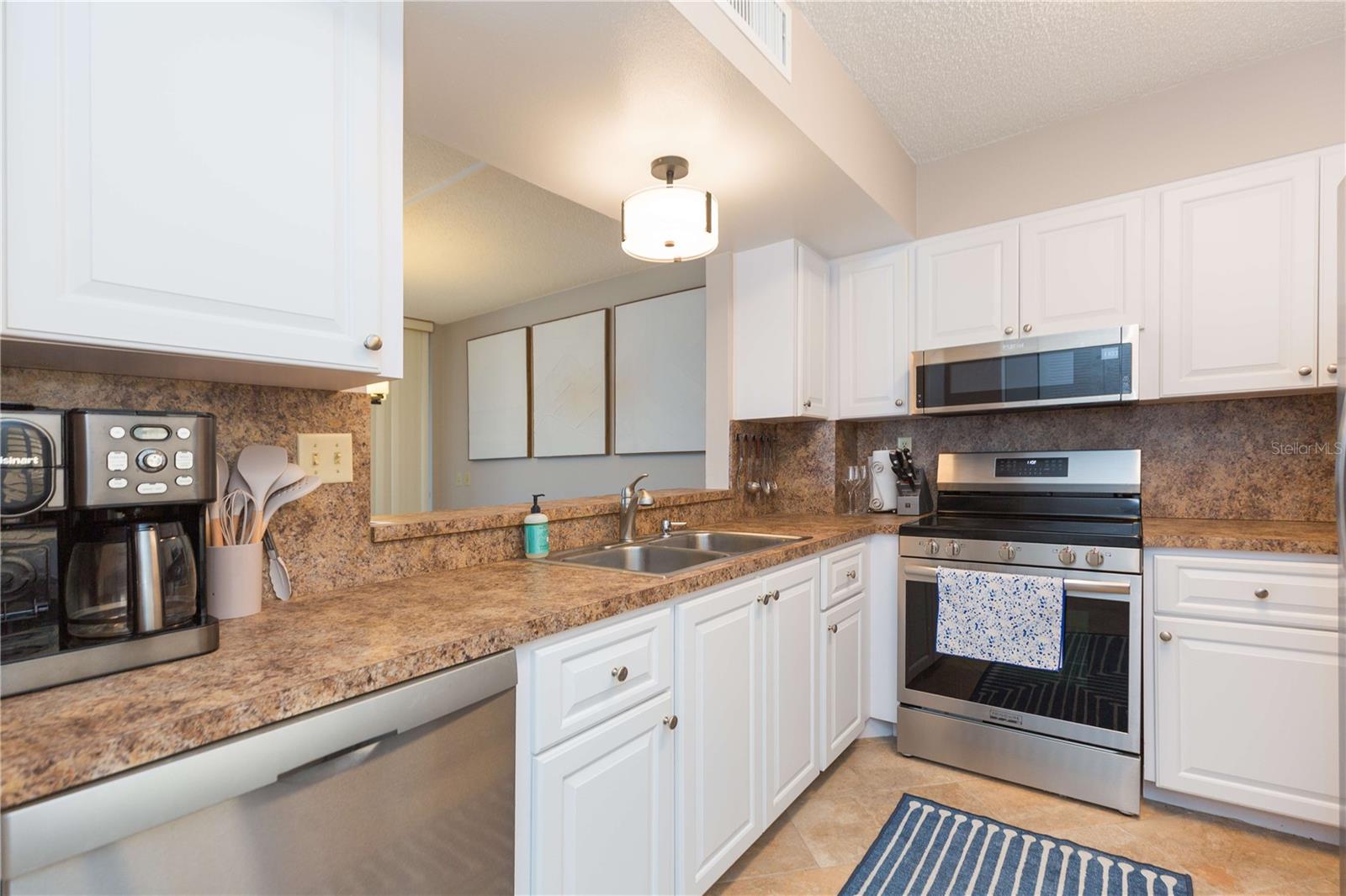 Image 10 of 41 For 5729 Puerta Del Sol Boulevard S 277
