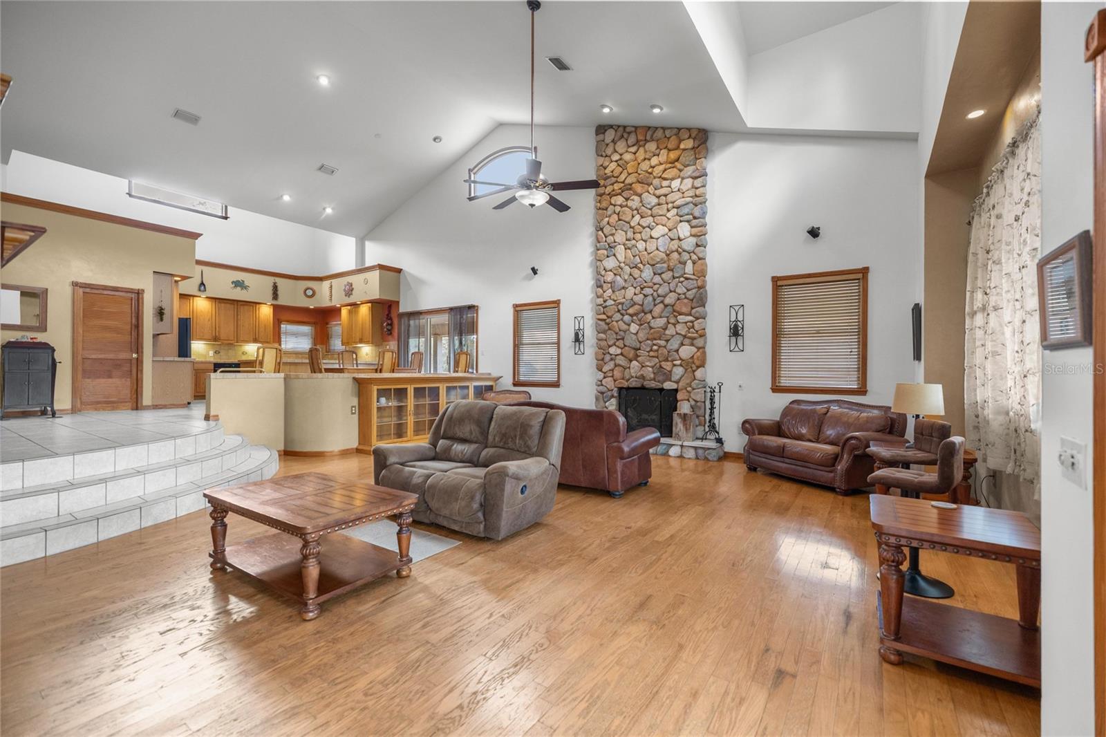 Listing photo id 10 for 4559 Dunklin Street