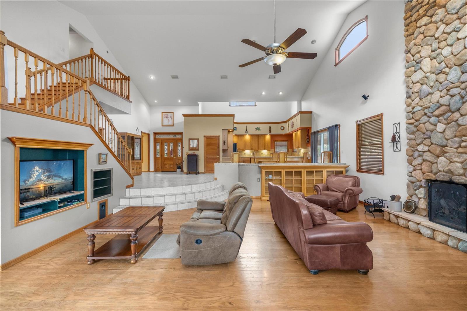 Listing photo id 11 for 4559 Dunklin Street