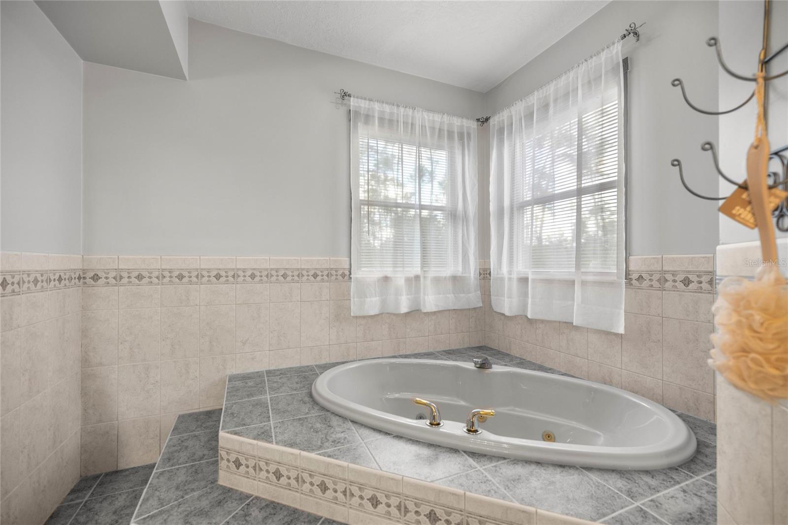 Listing photo id 20 for 4559 Dunklin Street