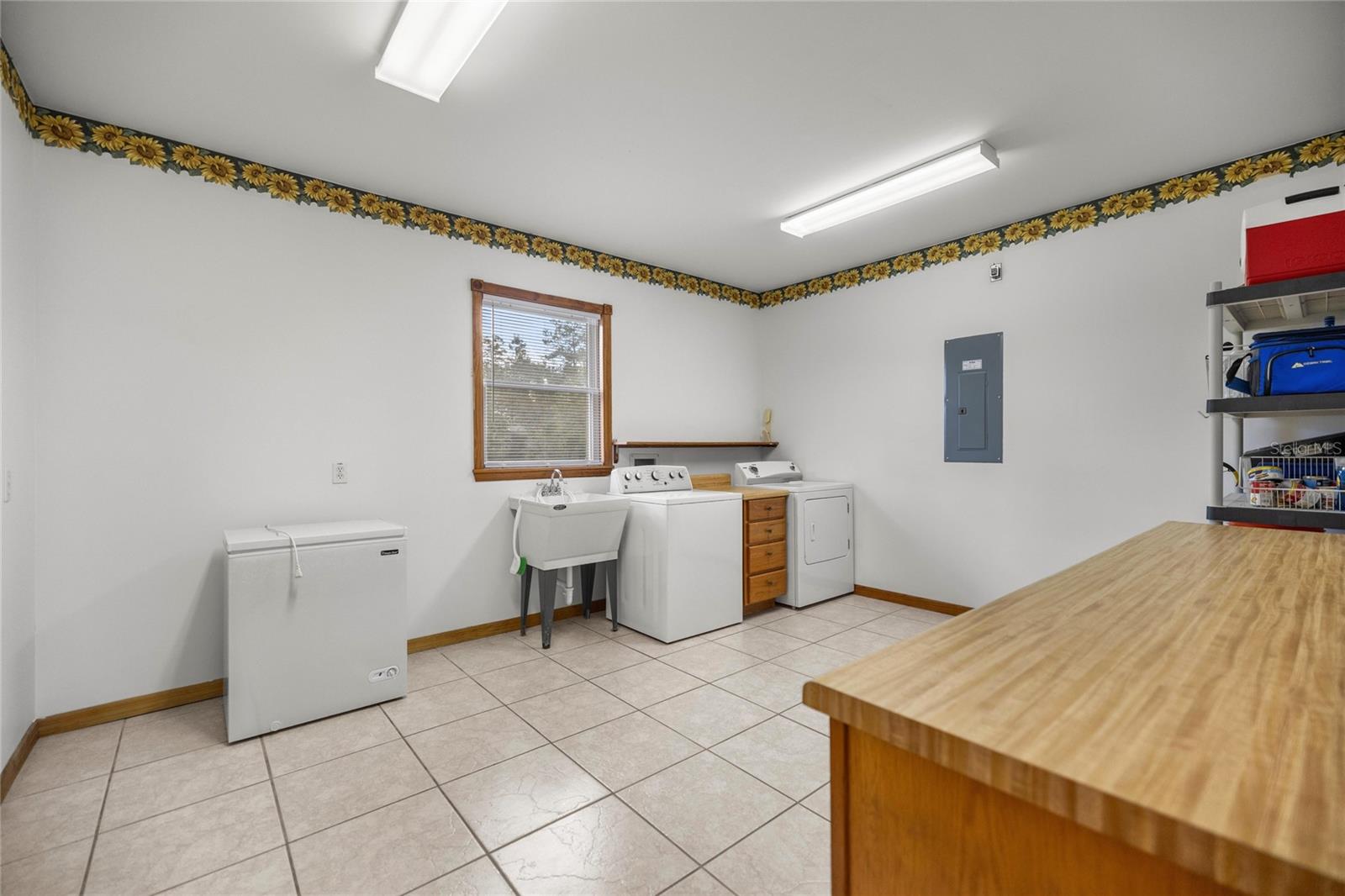 Listing photo id 35 for 4559 Dunklin Street