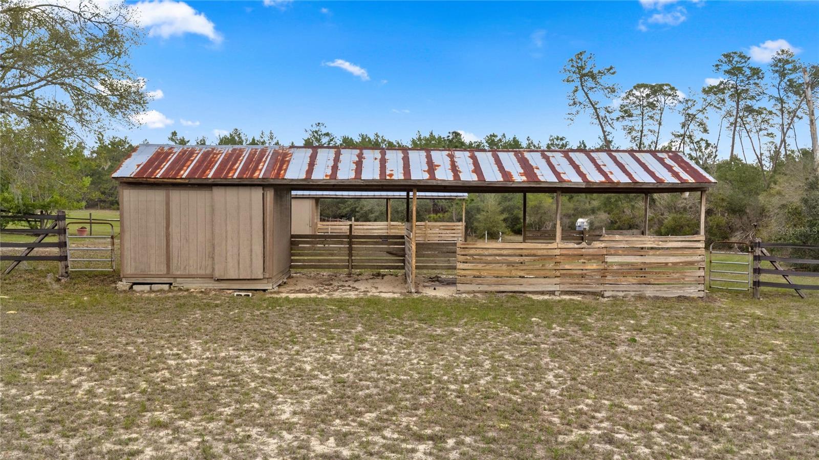 Listing photo id 49 for 4559 Dunklin Street