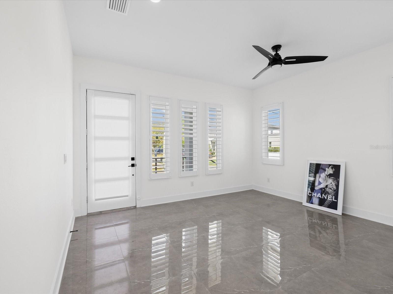 Image 13 of 76 For 5002 Idaho Street