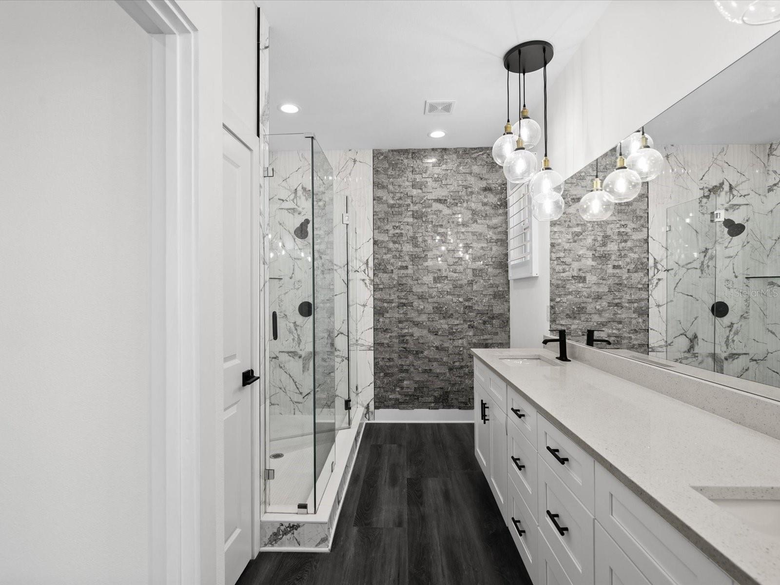 Image 19 of 76 For 5002 Idaho Street