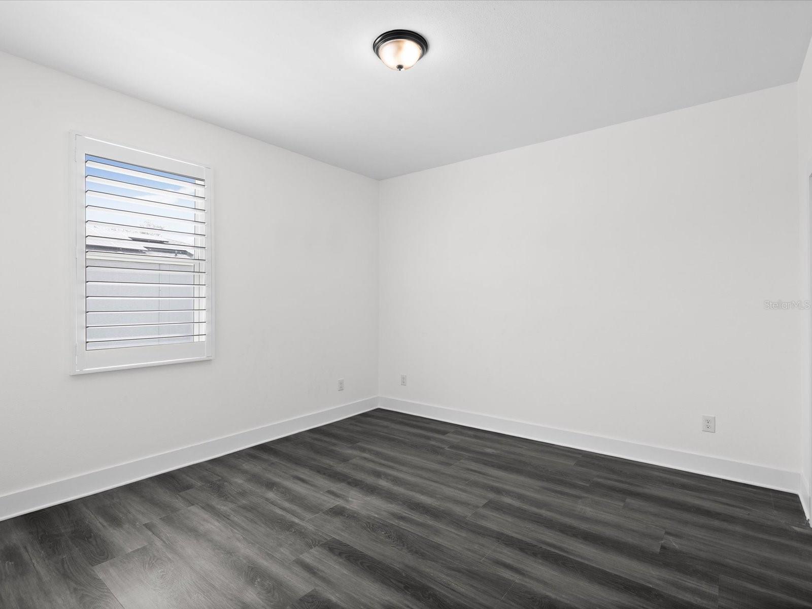 Image 27 of 76 For 5002 Idaho Street