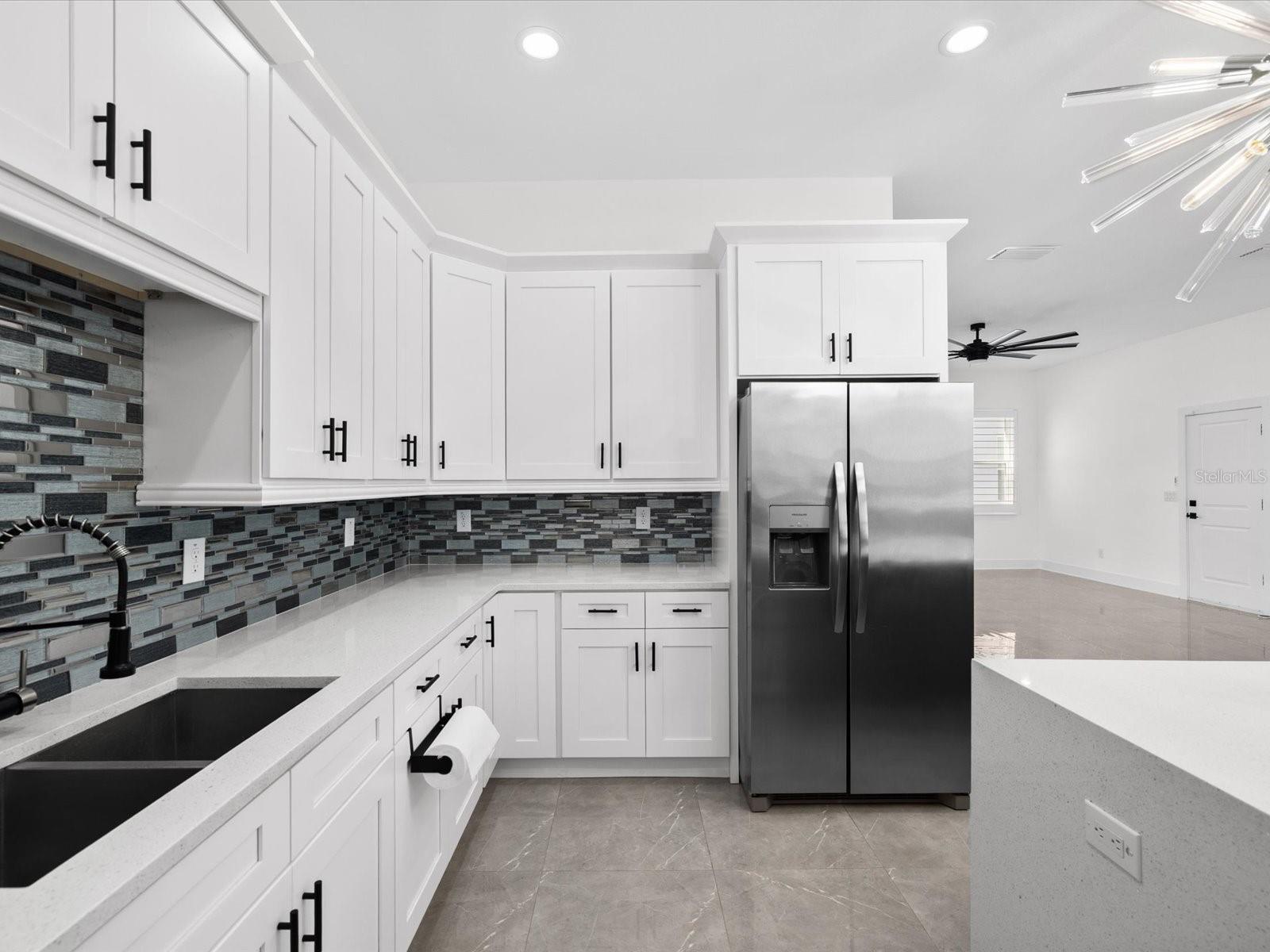 Image 7 of 76 For 5002 Idaho Street