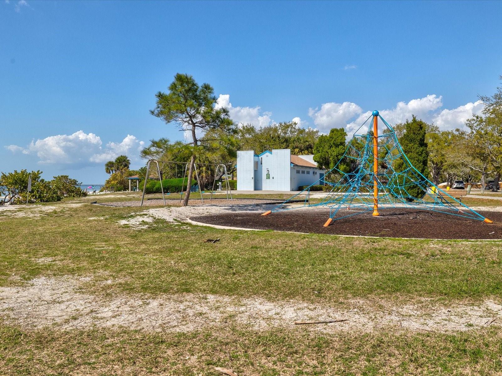 Image 73 of 76 For 5002 Idaho Street