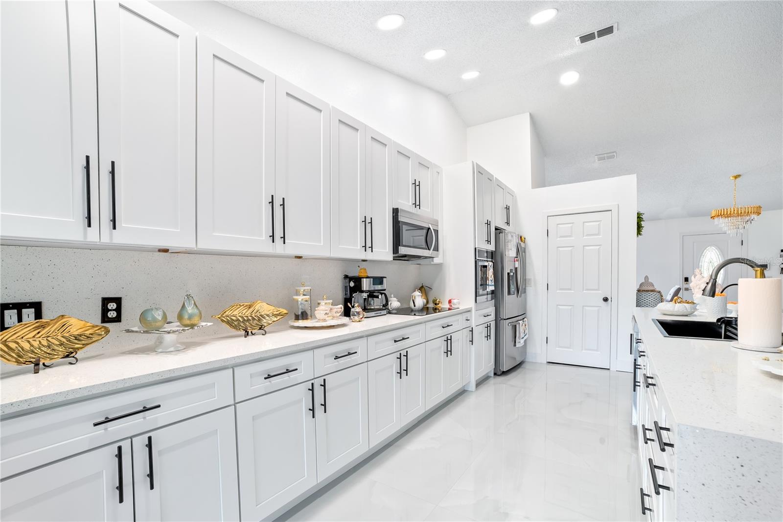 Listing photo id 10 for Address Not Provided