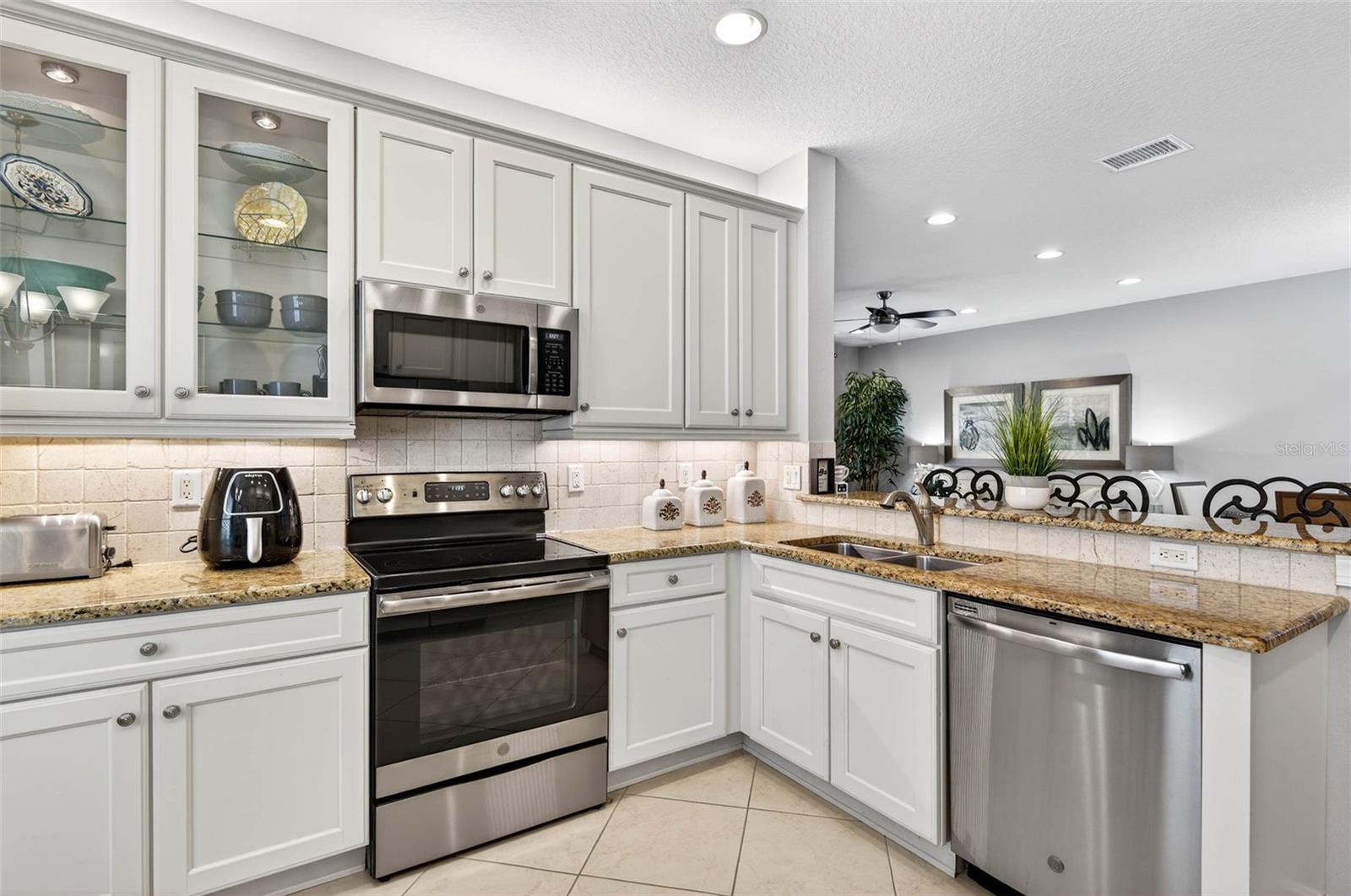 Image 12 of 44 For 15812 Aurora Lake Circle