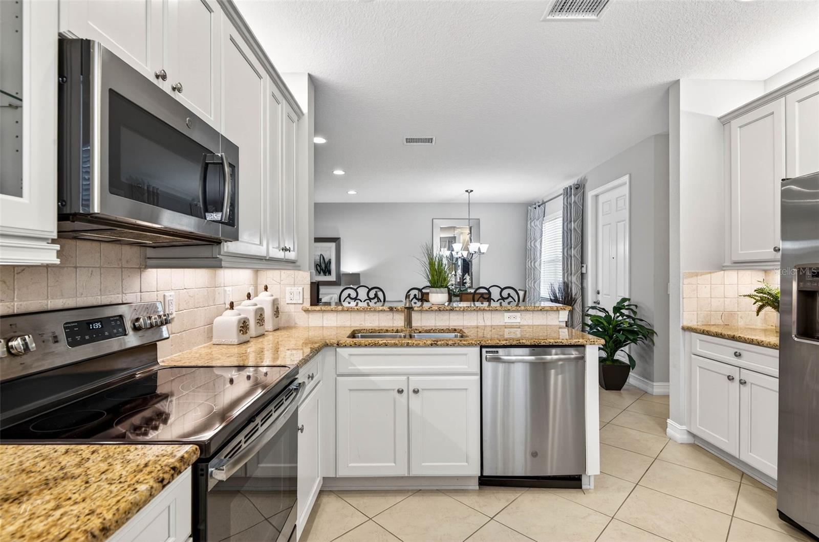 Image 13 of 44 For 15812 Aurora Lake Circle