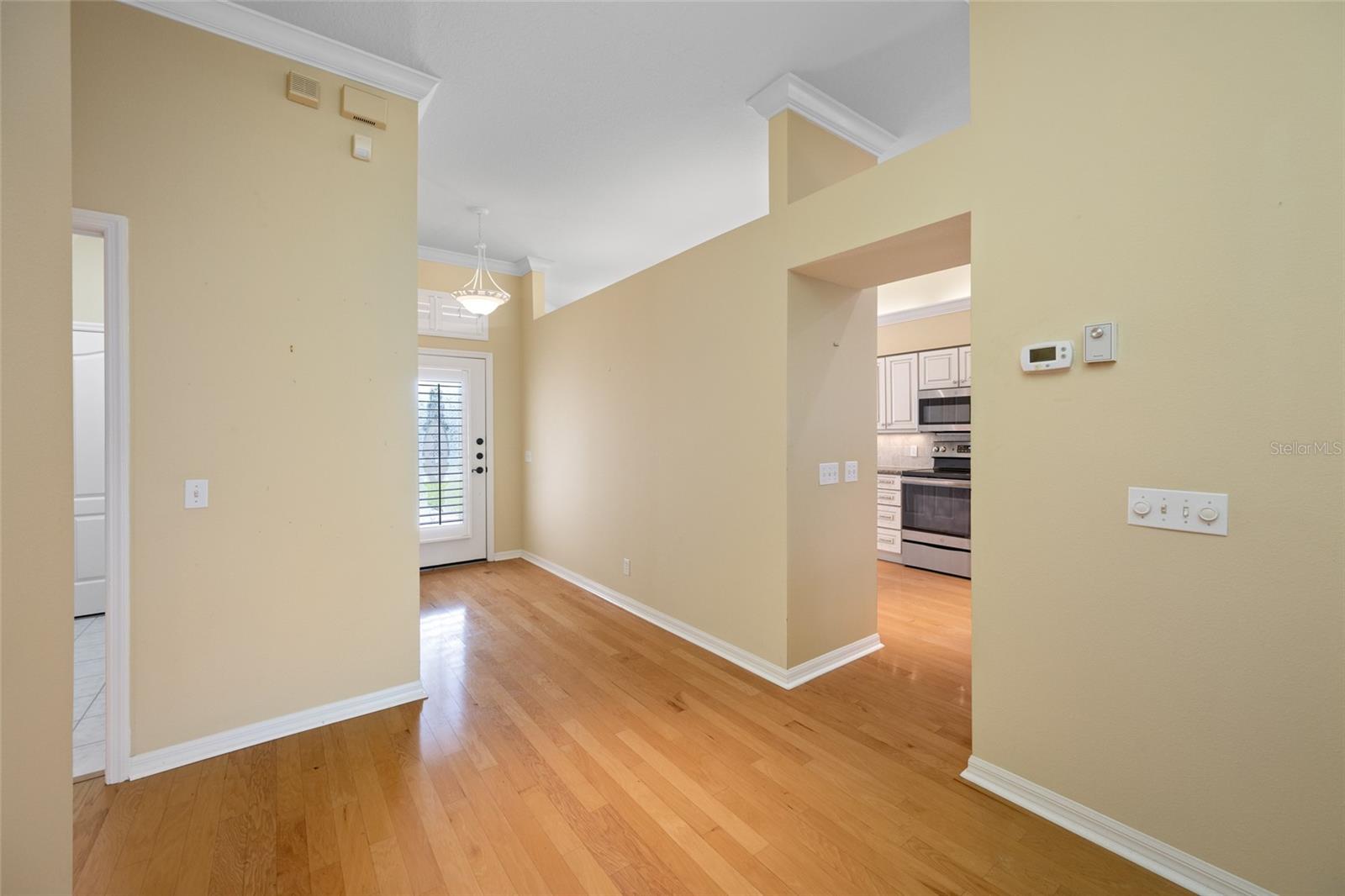 Image 15 of 59 For 3912 Silk Oak Lane