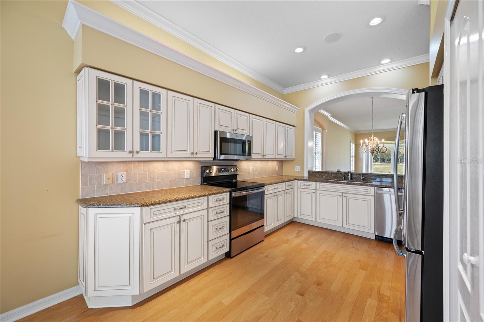 Image 18 of 59 For 3912 Silk Oak Lane