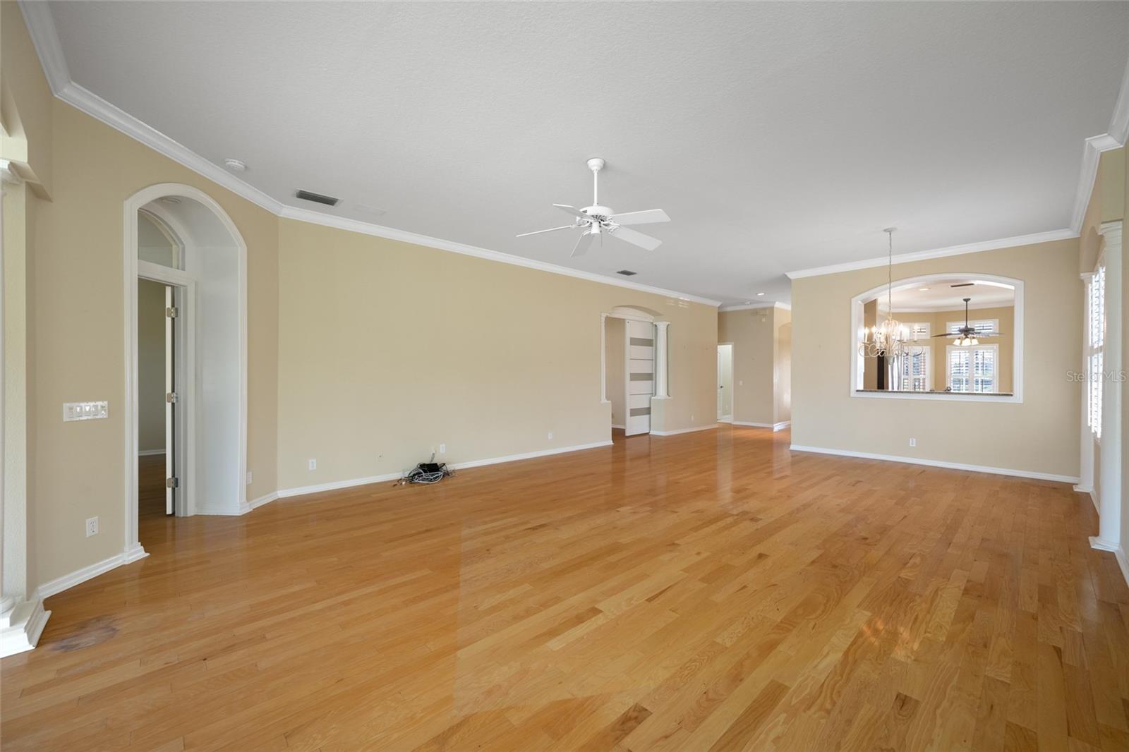 Image 22 of 59 For 3912 Silk Oak Lane