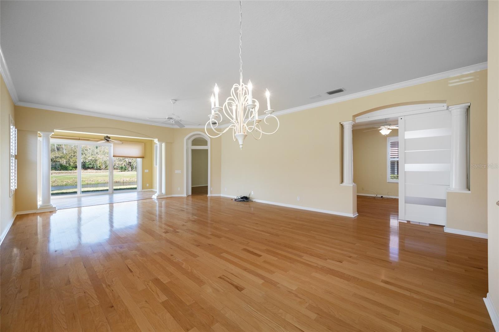 Image 23 of 59 For 3912 Silk Oak Lane