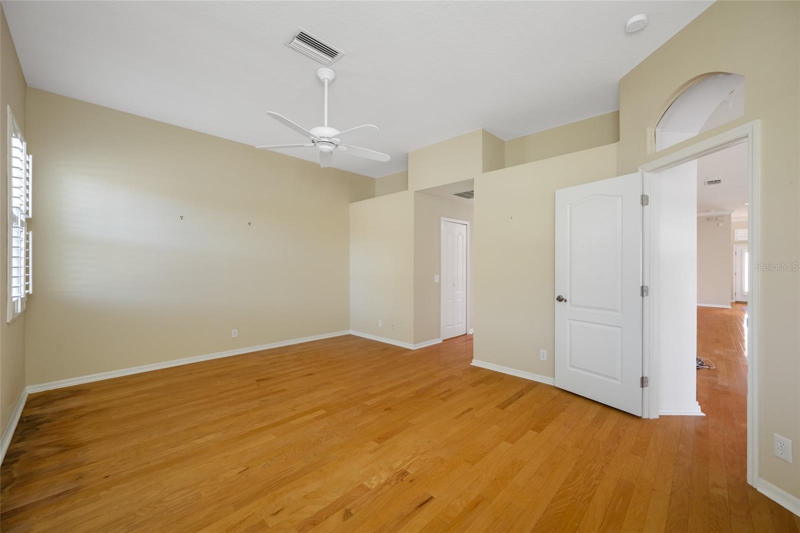 Image 29 of 59 For 3912 Silk Oak Lane