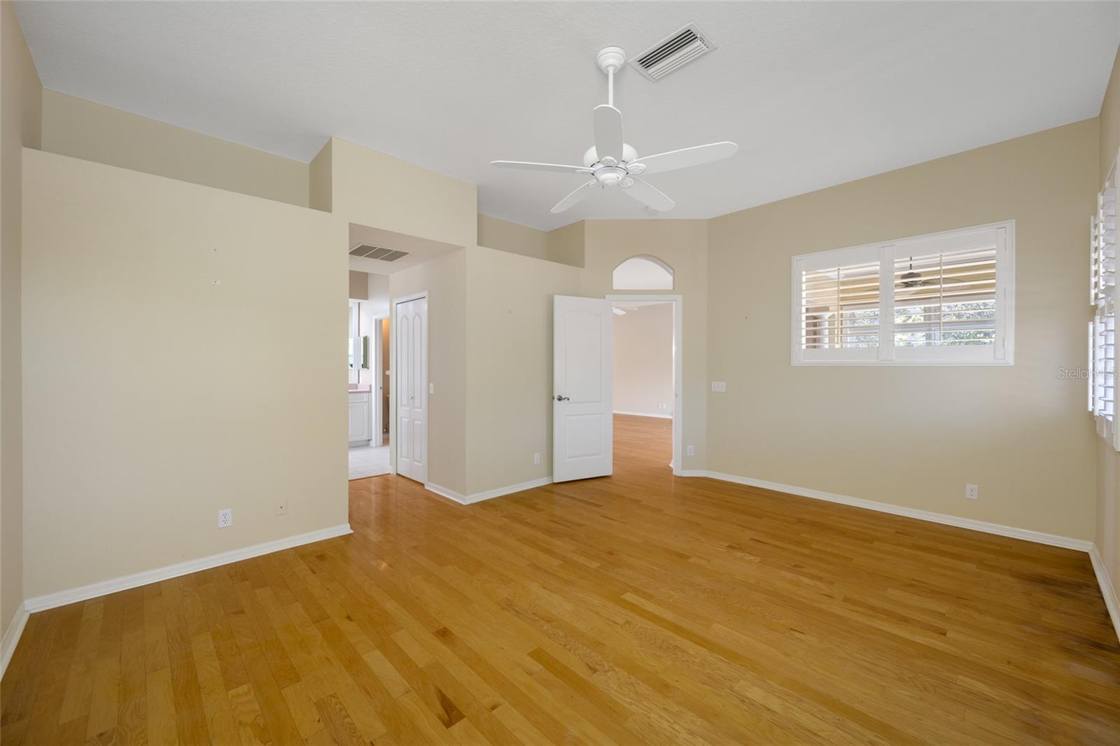 Image 32 of 59 For 3912 Silk Oak Lane