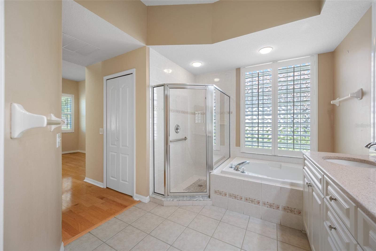 Image 37 of 59 For 3912 Silk Oak Lane