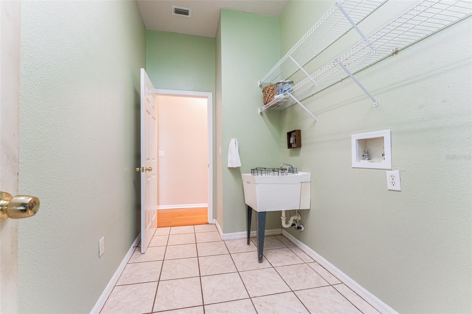 Image 22 of 34 For 5703 Eaglepoint Place