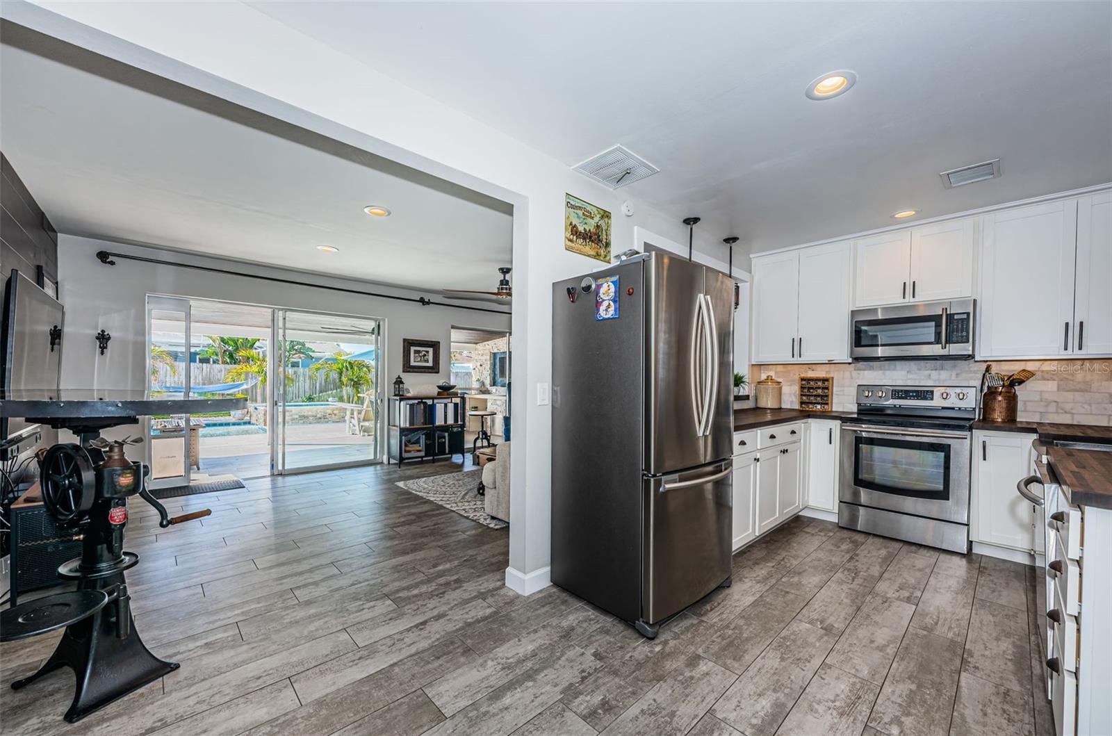 Image 17 of 53 For 1613 Elizabeth Lane