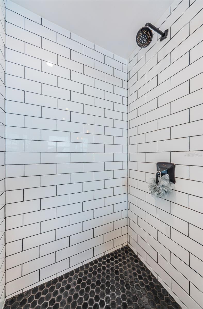 Image 27 of 53 For 1613 Elizabeth Lane