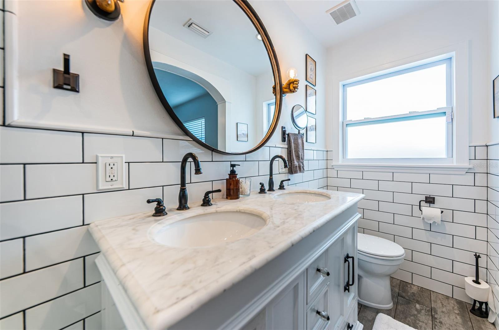 Image 28 of 53 For 1613 Elizabeth Lane