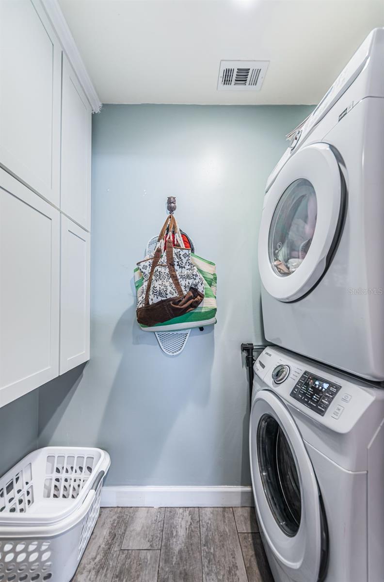 Image 34 of 53 For 1613 Elizabeth Lane