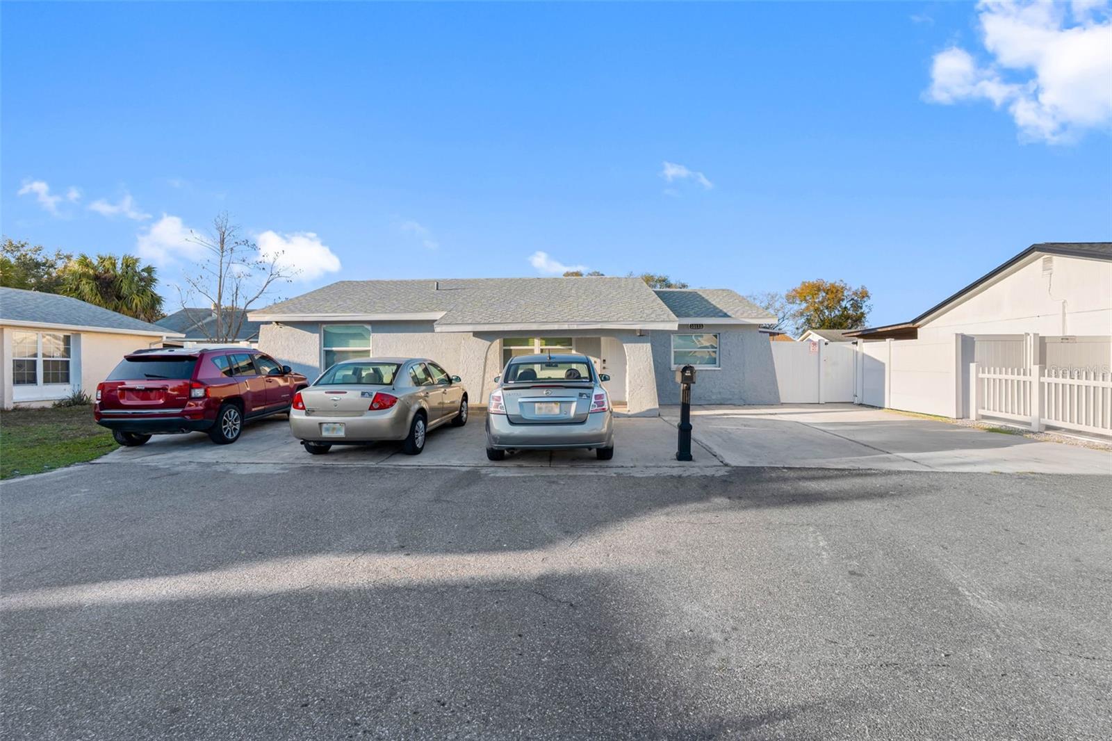 Image 15 of 35 For 10113 Royal Acres Court