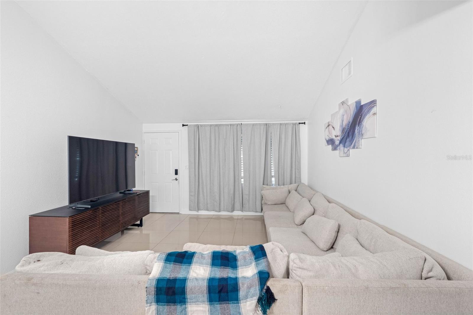 Image 30 of 35 For 10113 Royal Acres Court