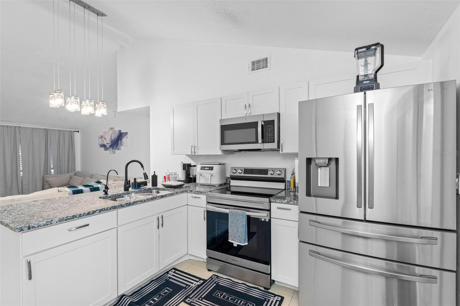 Image 4 of 35 For 10113 Royal Acres Court