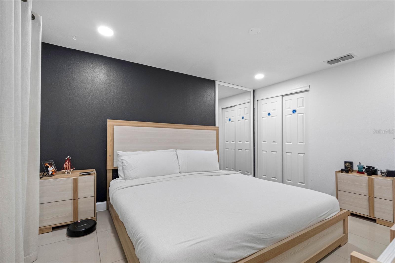 Image 5 of 35 For 10113 Royal Acres Court