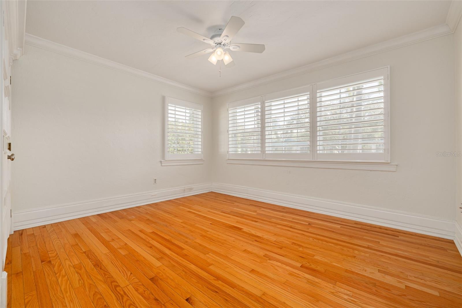 Image 12 of 77 For 333 30th Avenue N