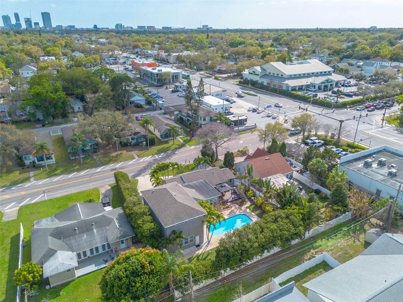 Image 18 of 77 For 333 30th Avenue N