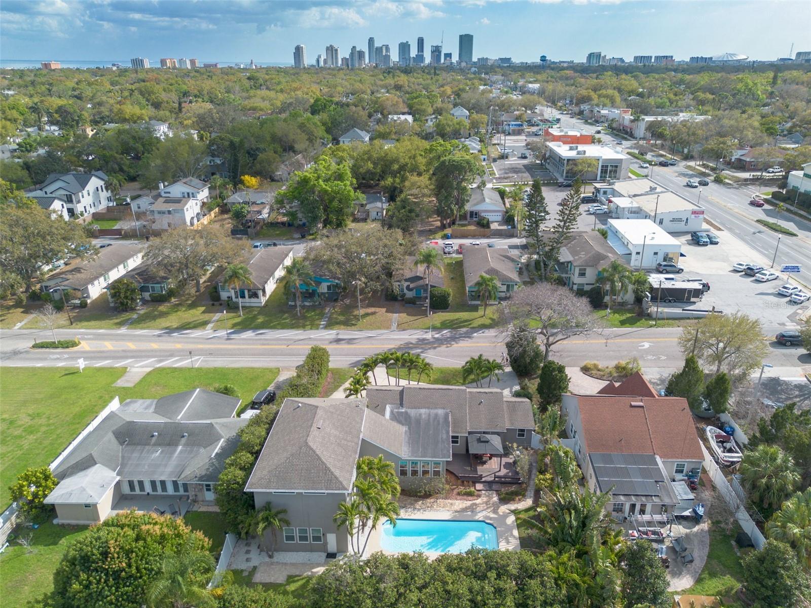 Image 19 of 77 For 333 30th Avenue N