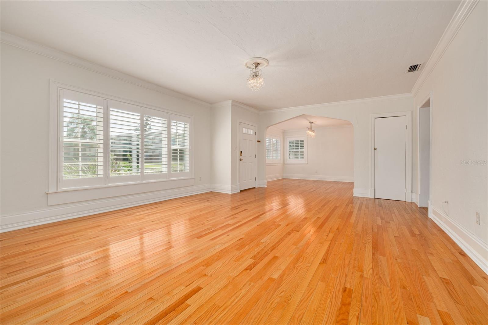 Image 24 of 77 For 333 30th Avenue N