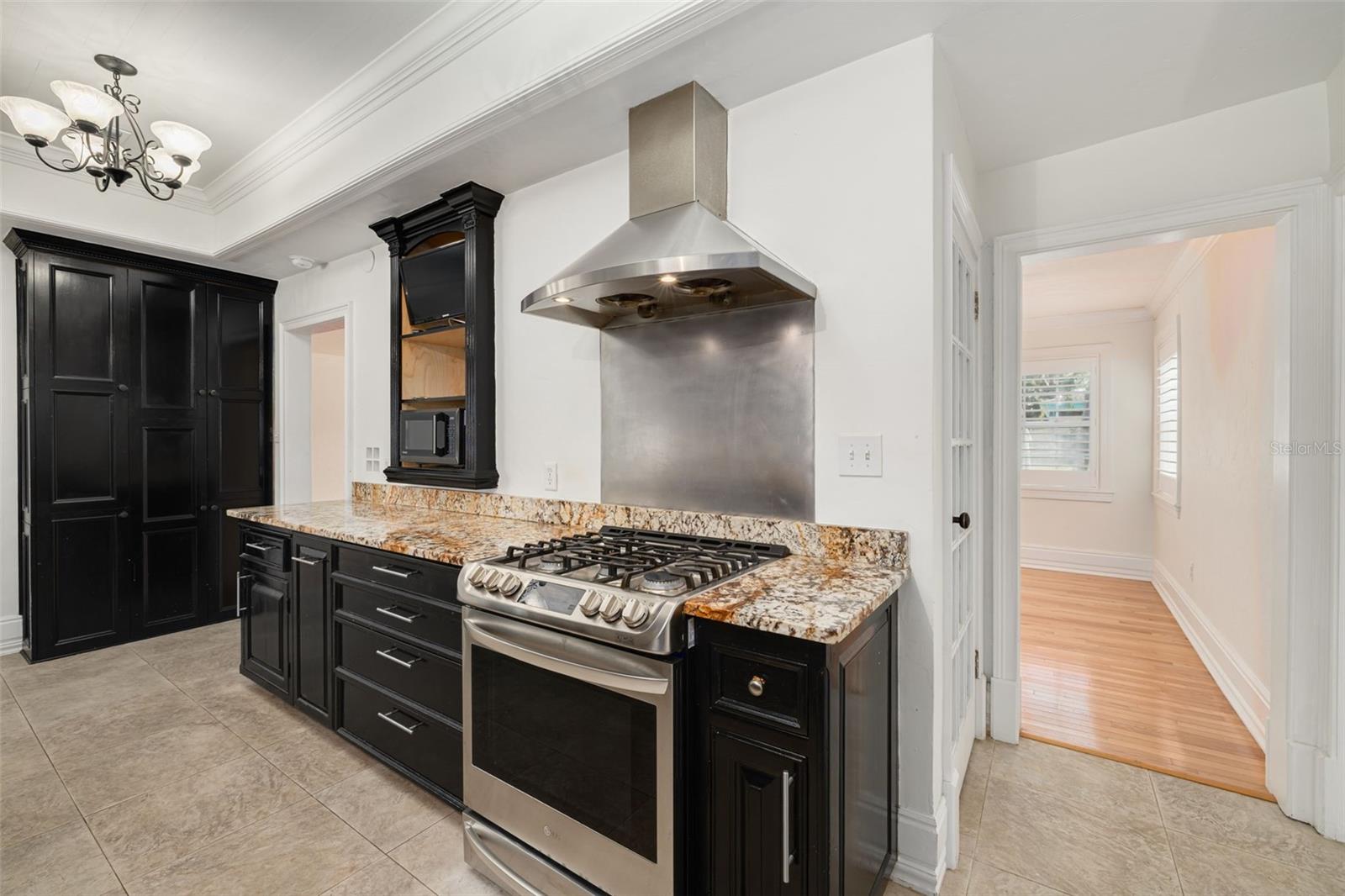 Image 32 of 77 For 333 30th Avenue N