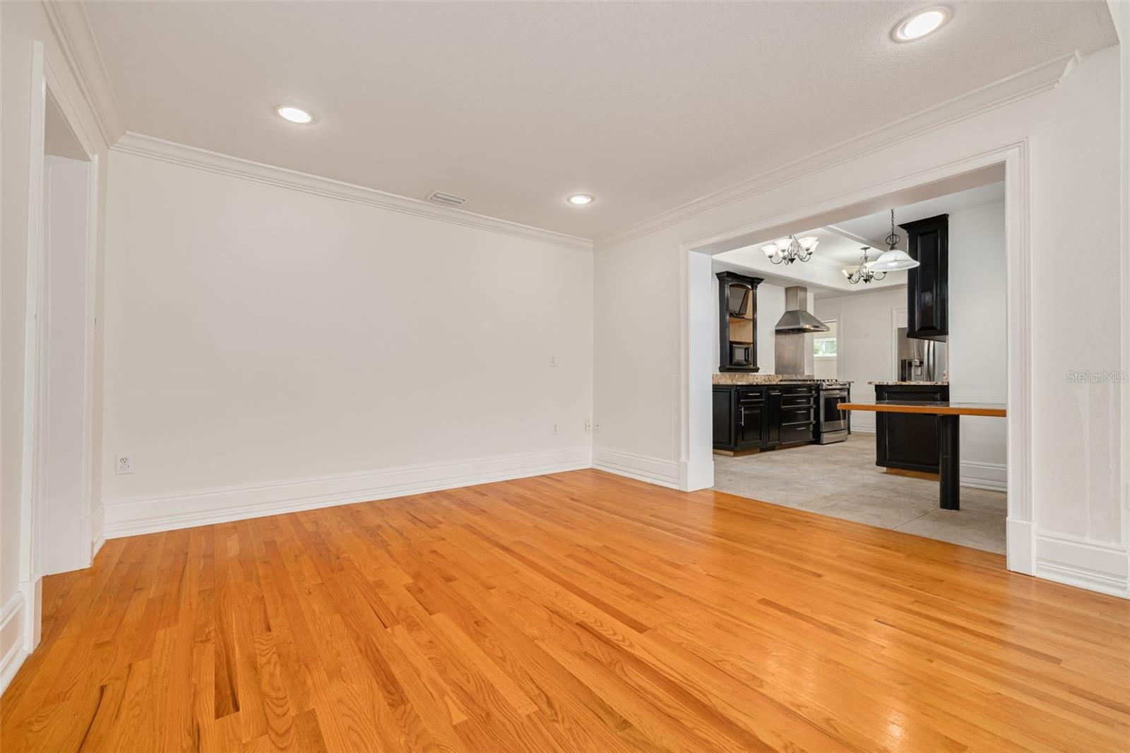 Image 36 of 77 For 333 30th Avenue N