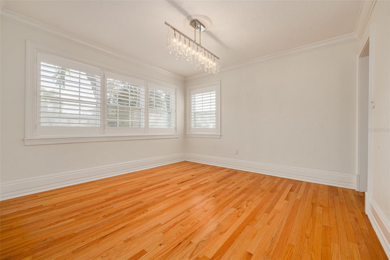 Image 4 of 77 For 333 30th Avenue N