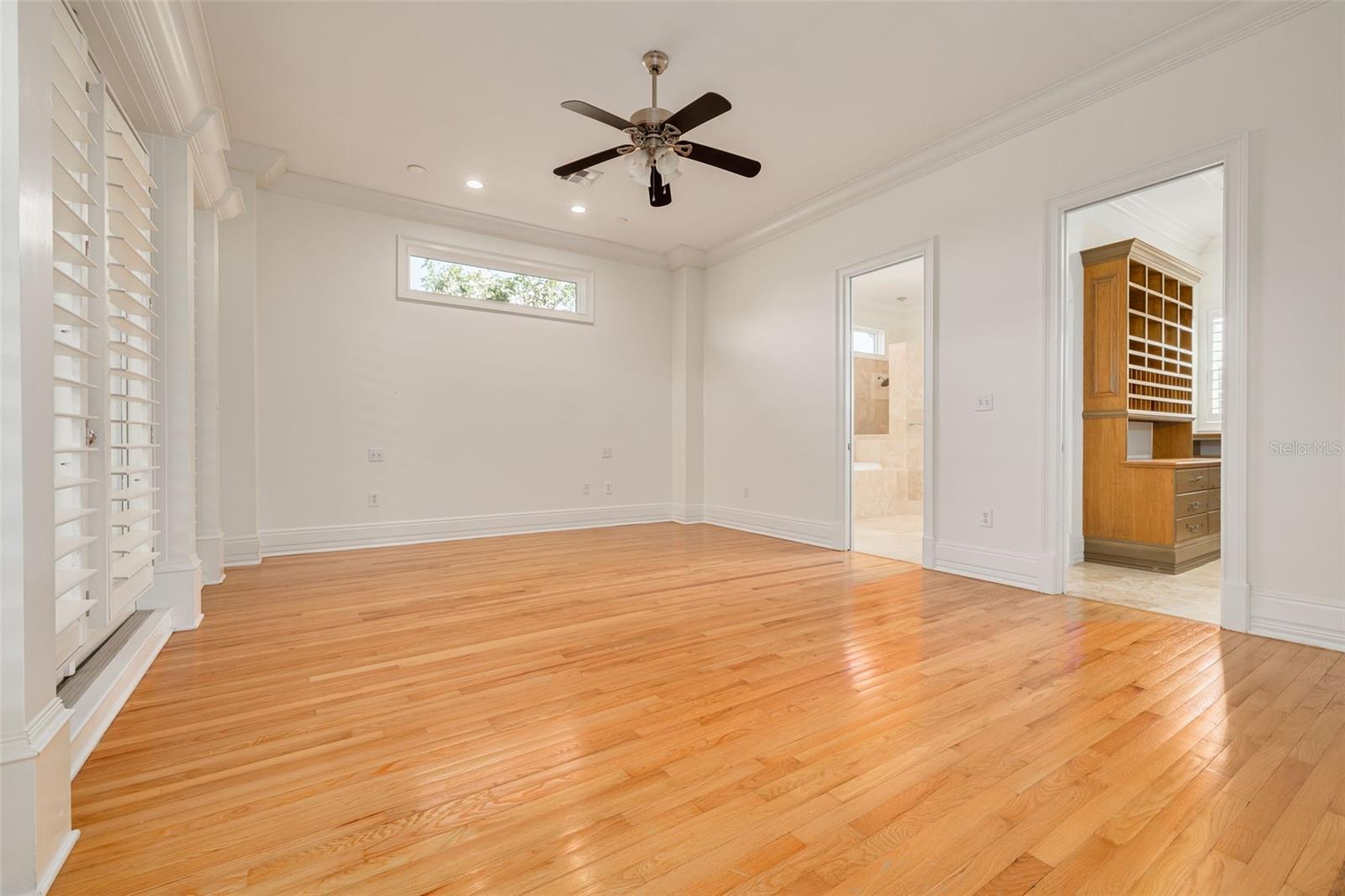 Image 41 of 77 For 333 30th Avenue N