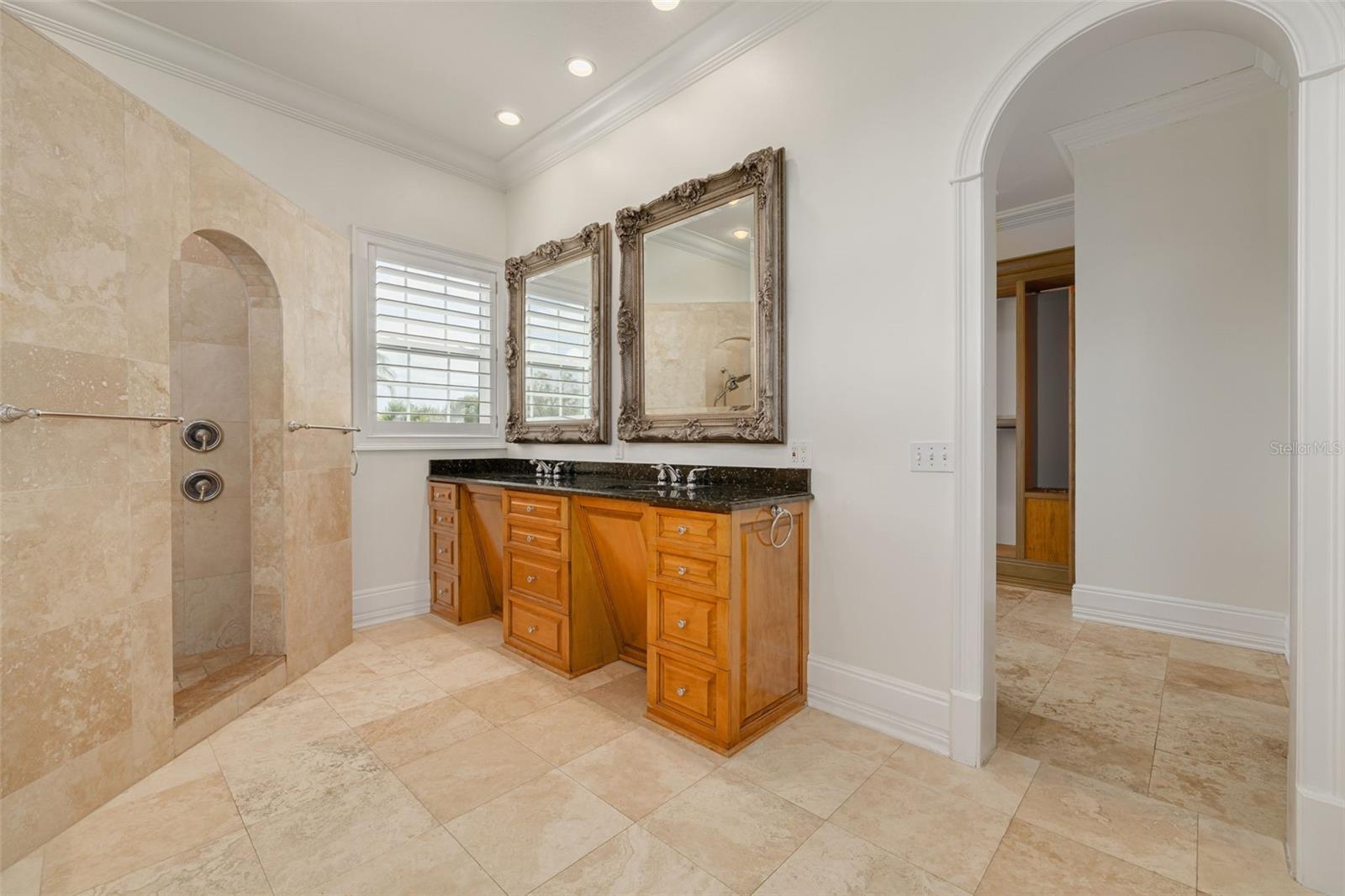 Image 45 of 77 For 333 30th Avenue N