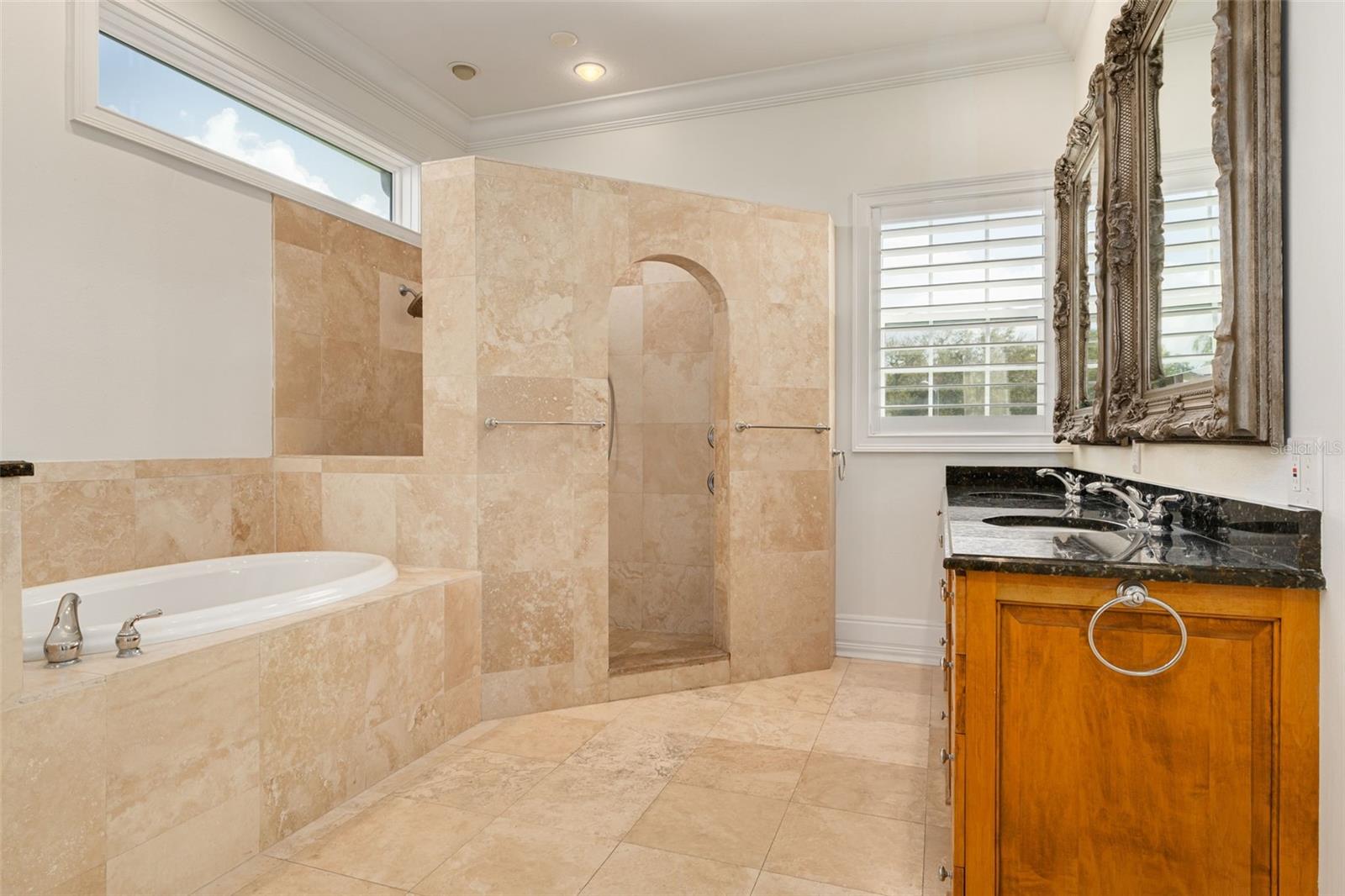 Image 46 of 77 For 333 30th Avenue N