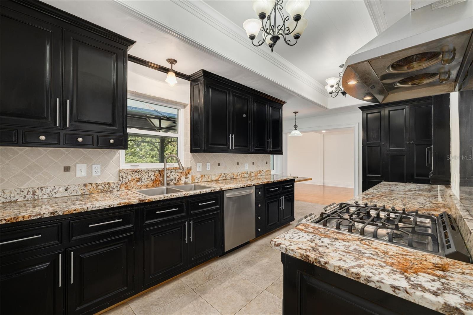 Image 6 of 77 For 333 30th Avenue N