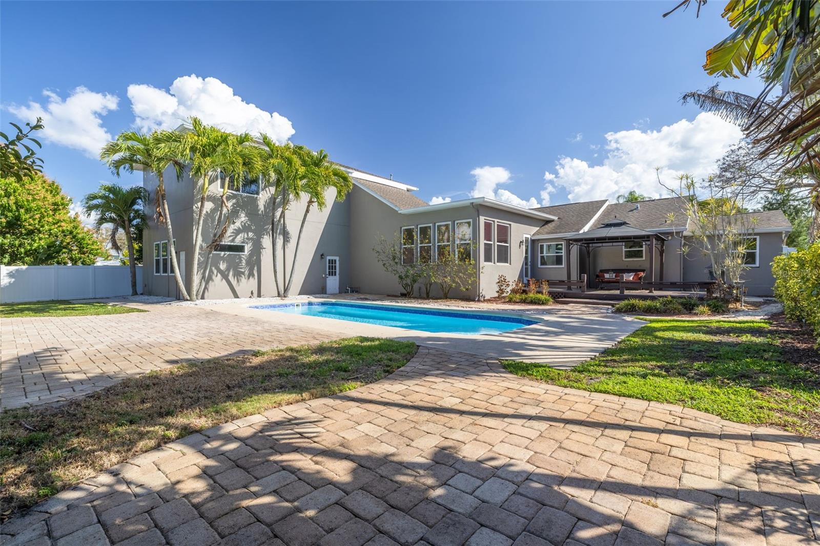 Image 65 of 77 For 333 30th Avenue N