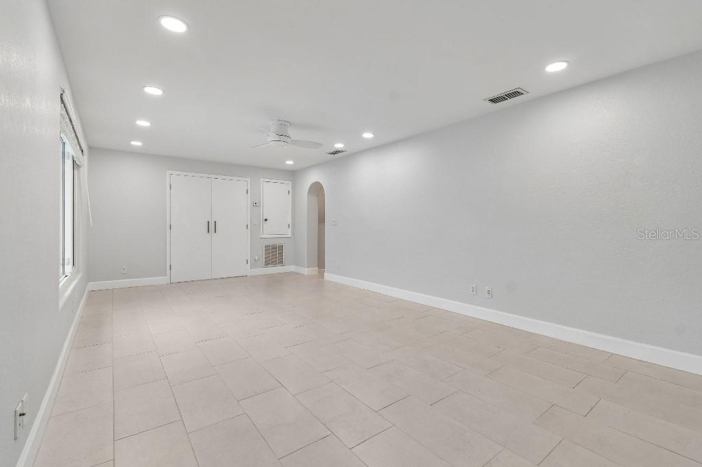 Image 14 of 48 For 1611 Sunnyhills Drive