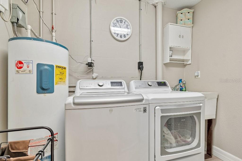 Image 20 of 48 For 1611 Sunnyhills Drive