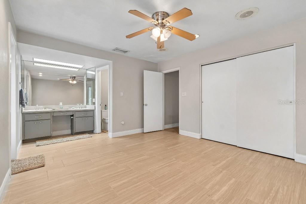 Image 22 of 48 For 1611 Sunnyhills Drive