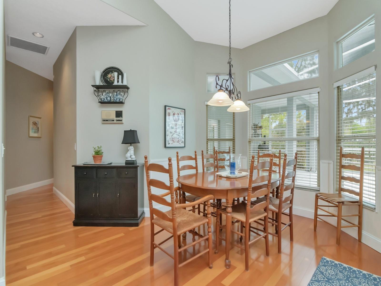 Image 18 of 67 For 5201 Silverado Way